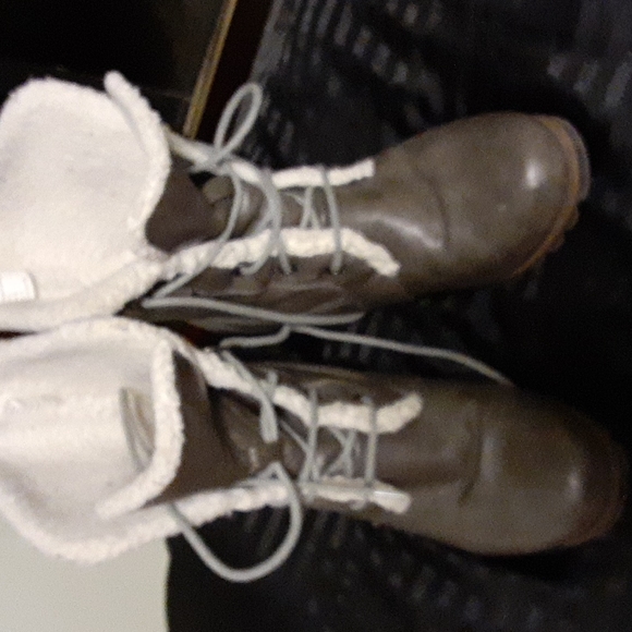 Jone of the ark sorel look alikes - Picture 3 of 6